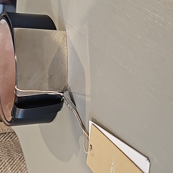 Michel Kors Collection Blak Belt Size Medium - Picture 3 of 4